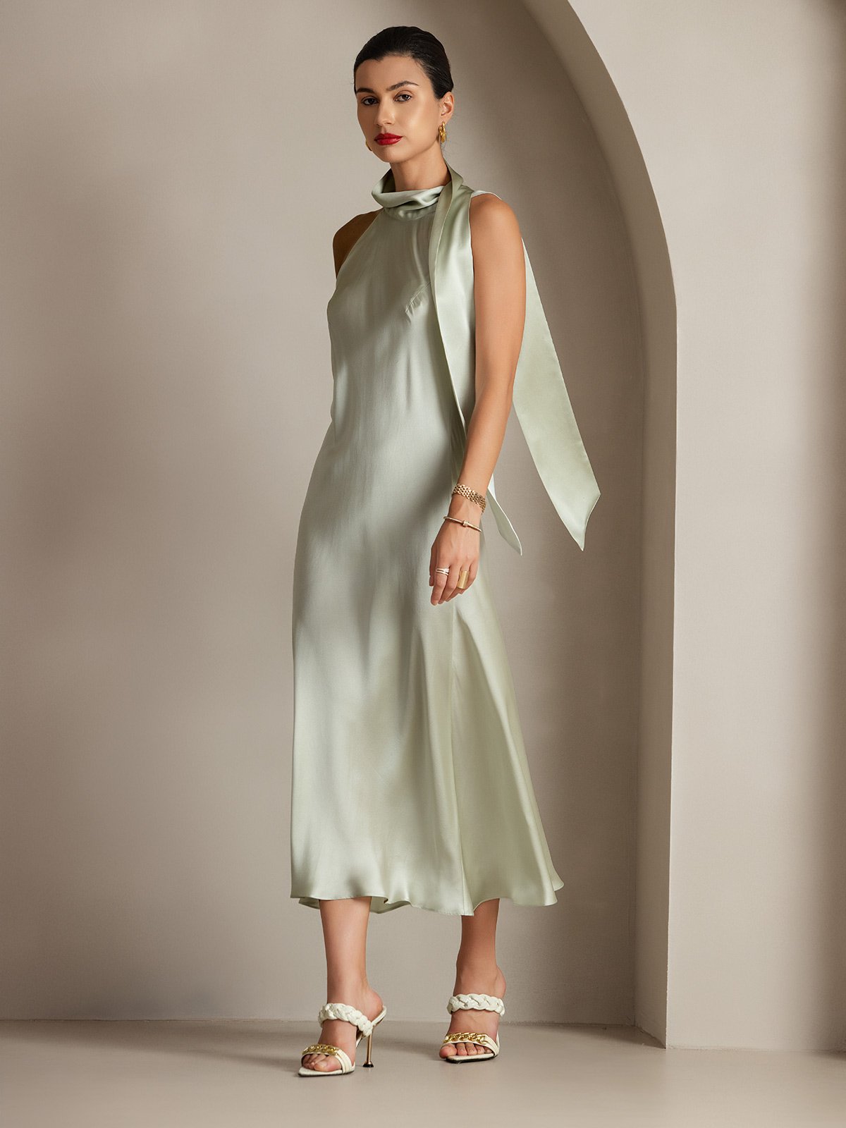 19Momme Soie Nouer Col Maxi Robe