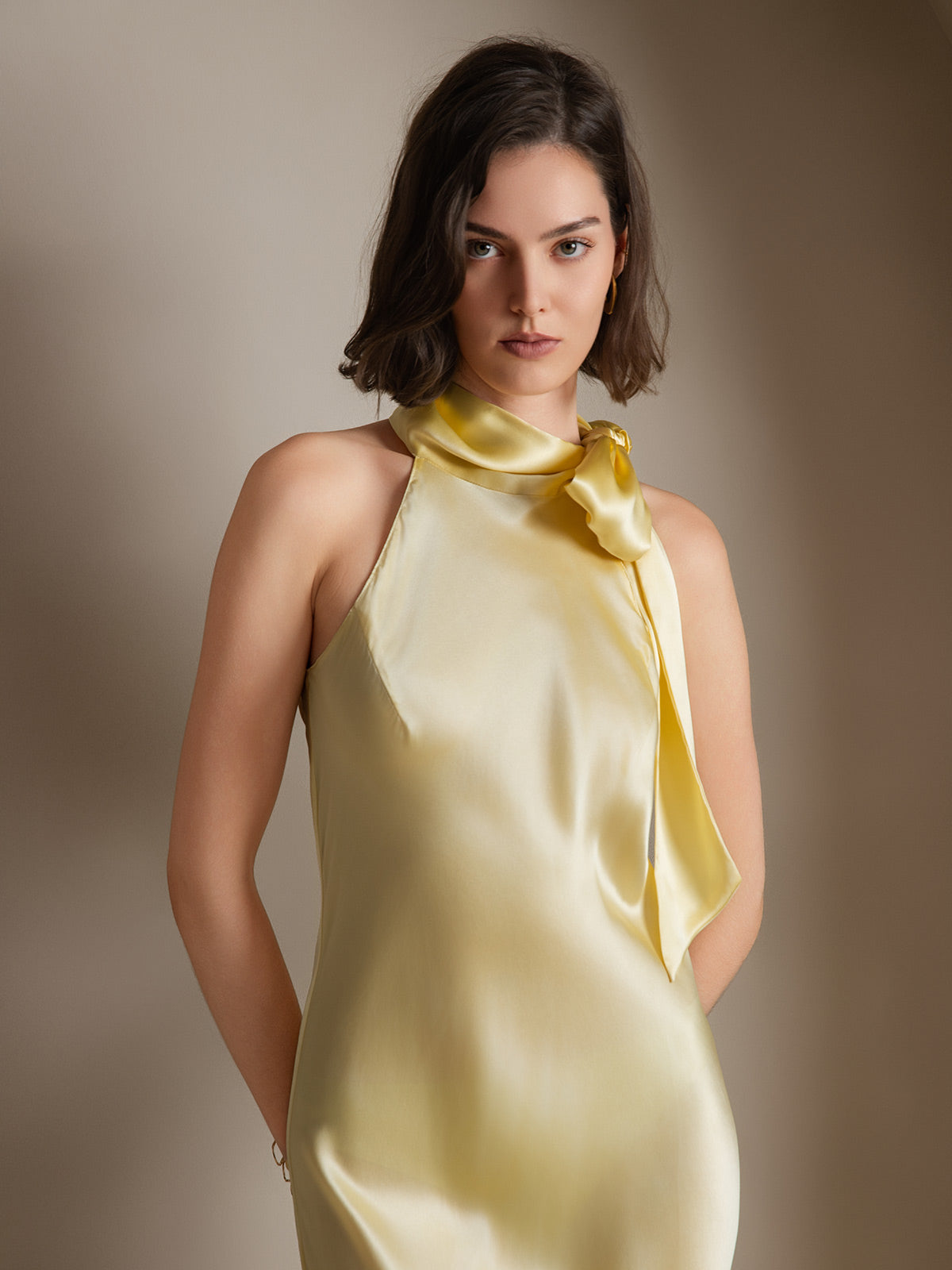 19Momme Soie Nouer Col Robe