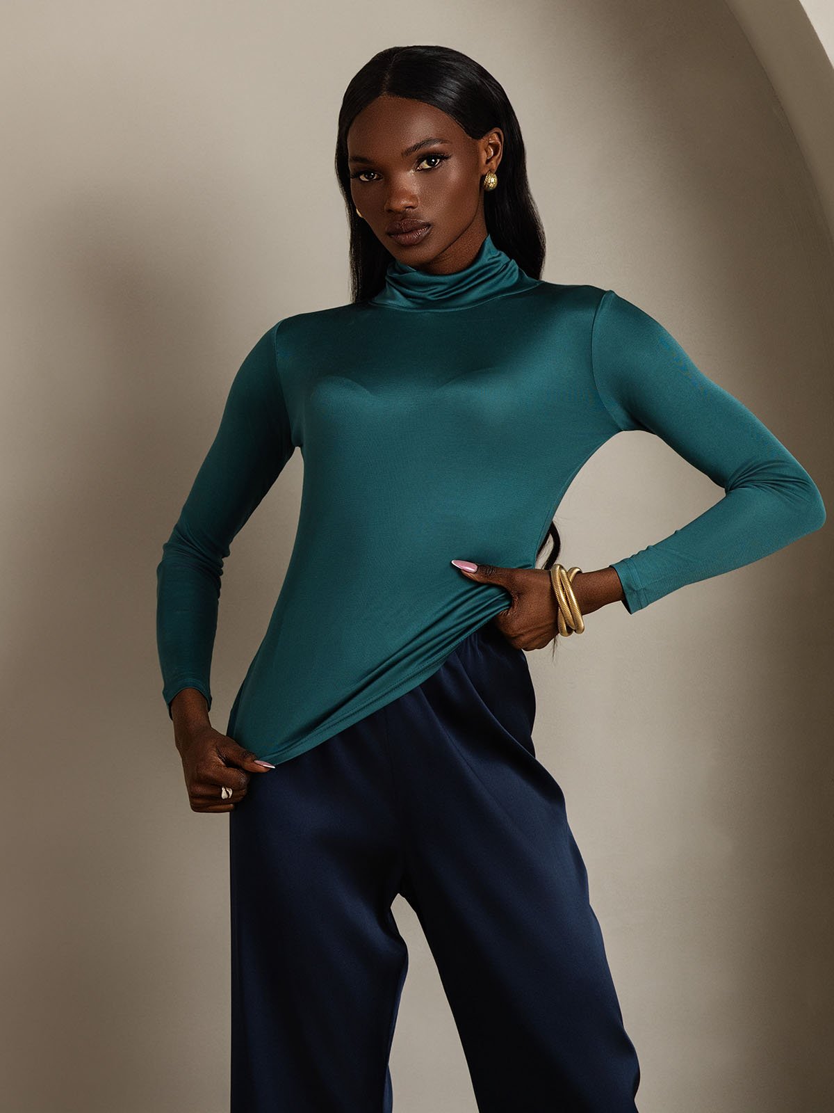 Haut à col montant en mélange de soie à manches longues T-shirt