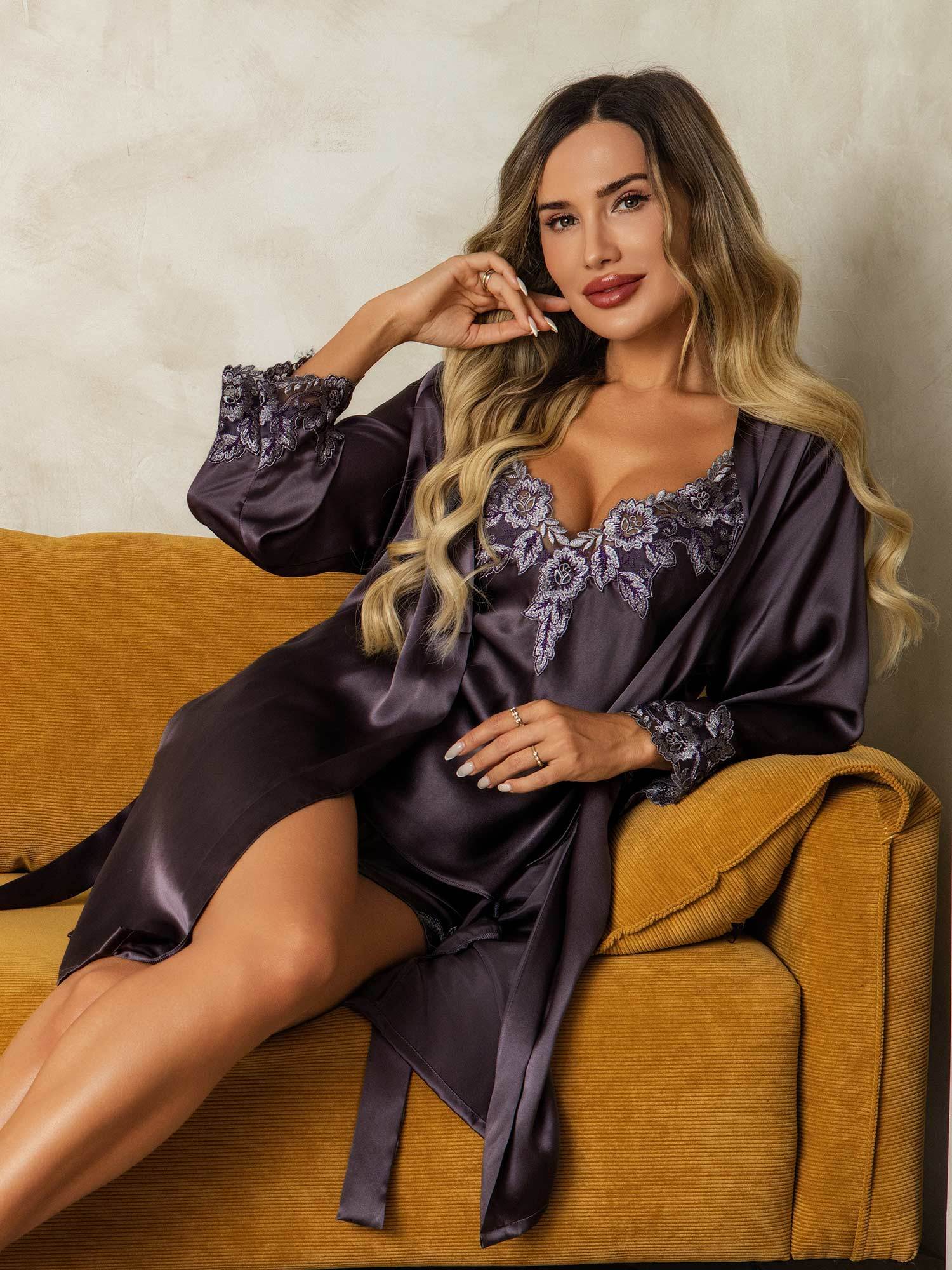 Élégant Peignoir Et Ensemble Camisole En Soie Pure Avec Bordure En Dentelle 3 Pièces
