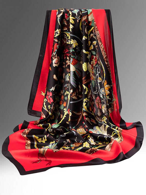 Écharpe Carrée en Soie Oiseaux et Fleurs 110